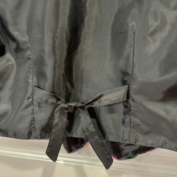 VINTAGE JANTZEN CLASSICS VELVET FLORAL VEST - Picture 5 of 5